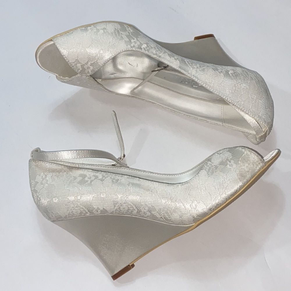 Elegant Park Women Shoes Size 40